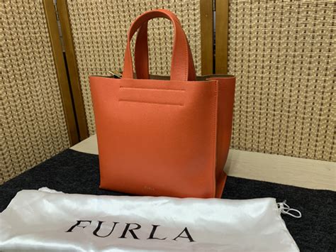 札幌市のフルラ（FURLA） .